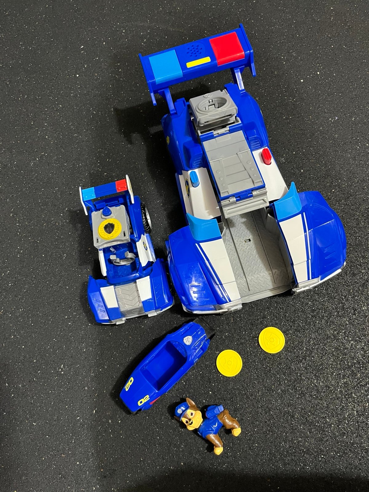PAW Patrol Chase 2-in-1 Transforming Movie City Cruiser with Motorcycle