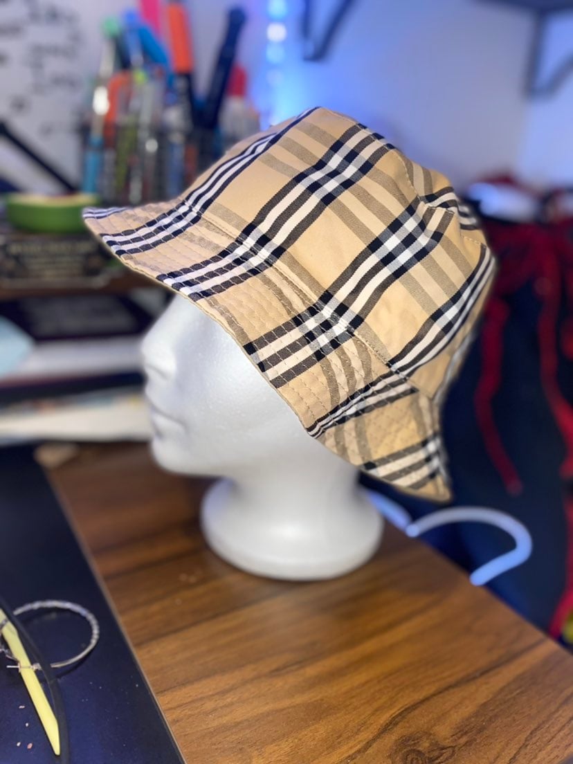 SANDRO BEIGE PLAID BUCKET HAT