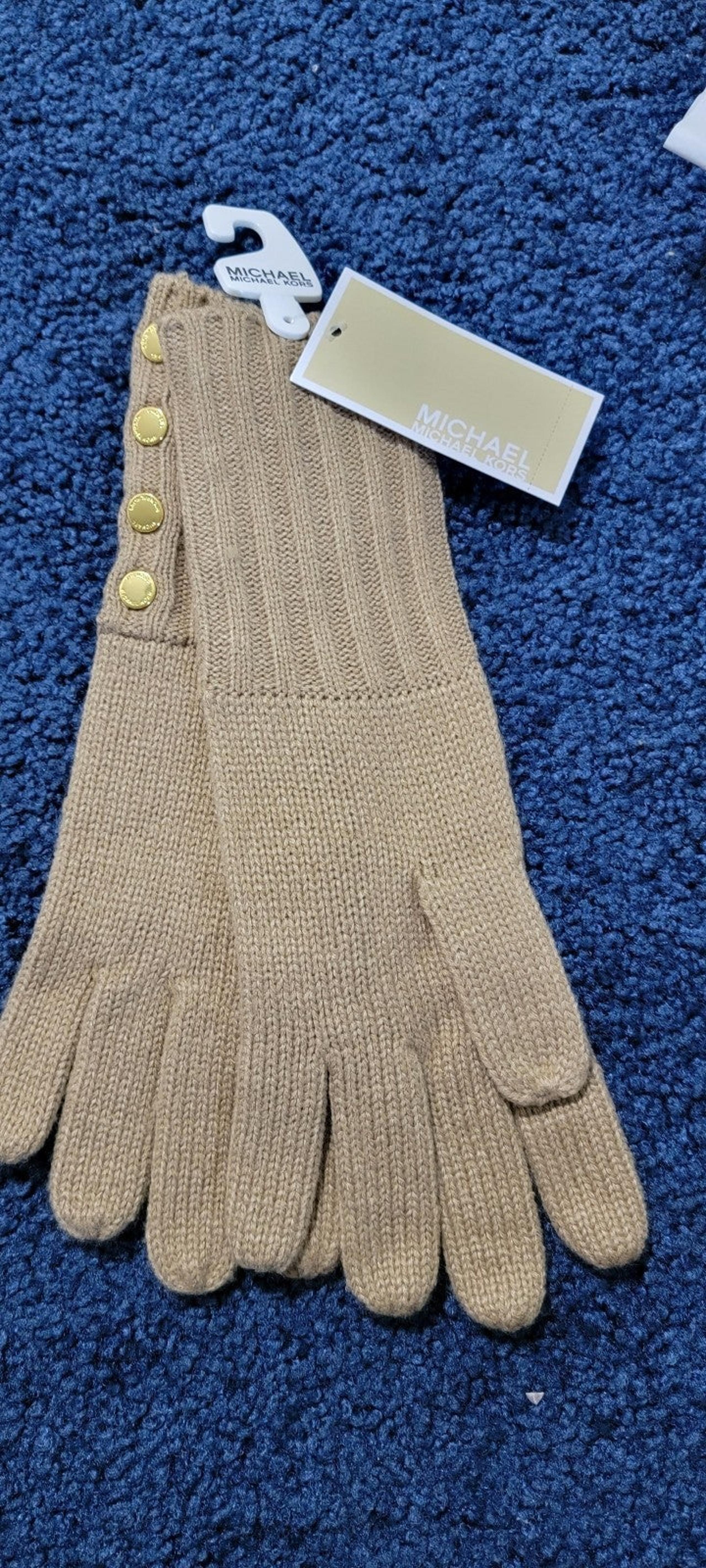 Woman’s Dome Button Acrylic Gloves, Camel One Size New - Michael Kors