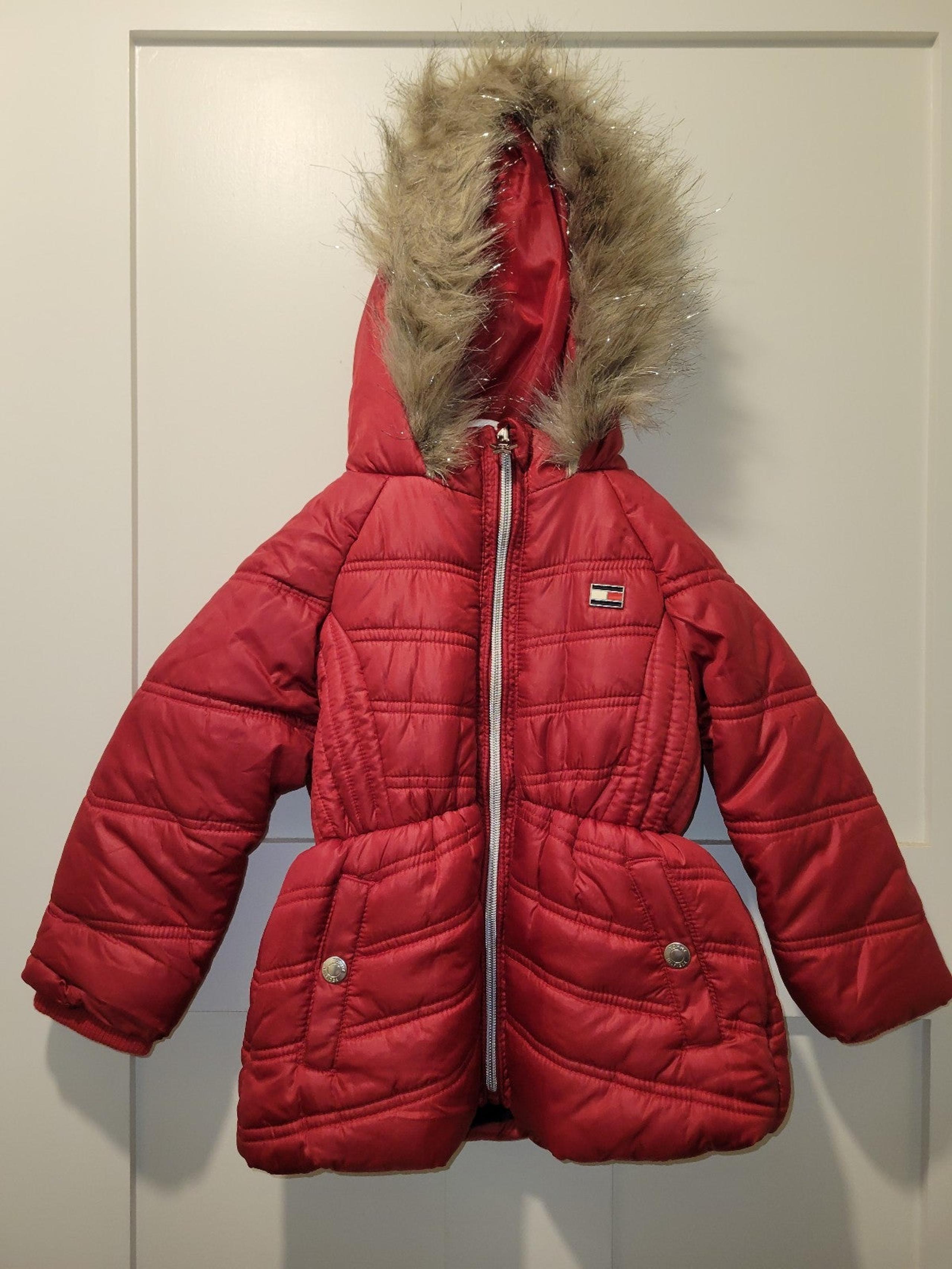 Tommy Hilfiger Girls Chevron Puffer Jacket with Faux Fur Hood