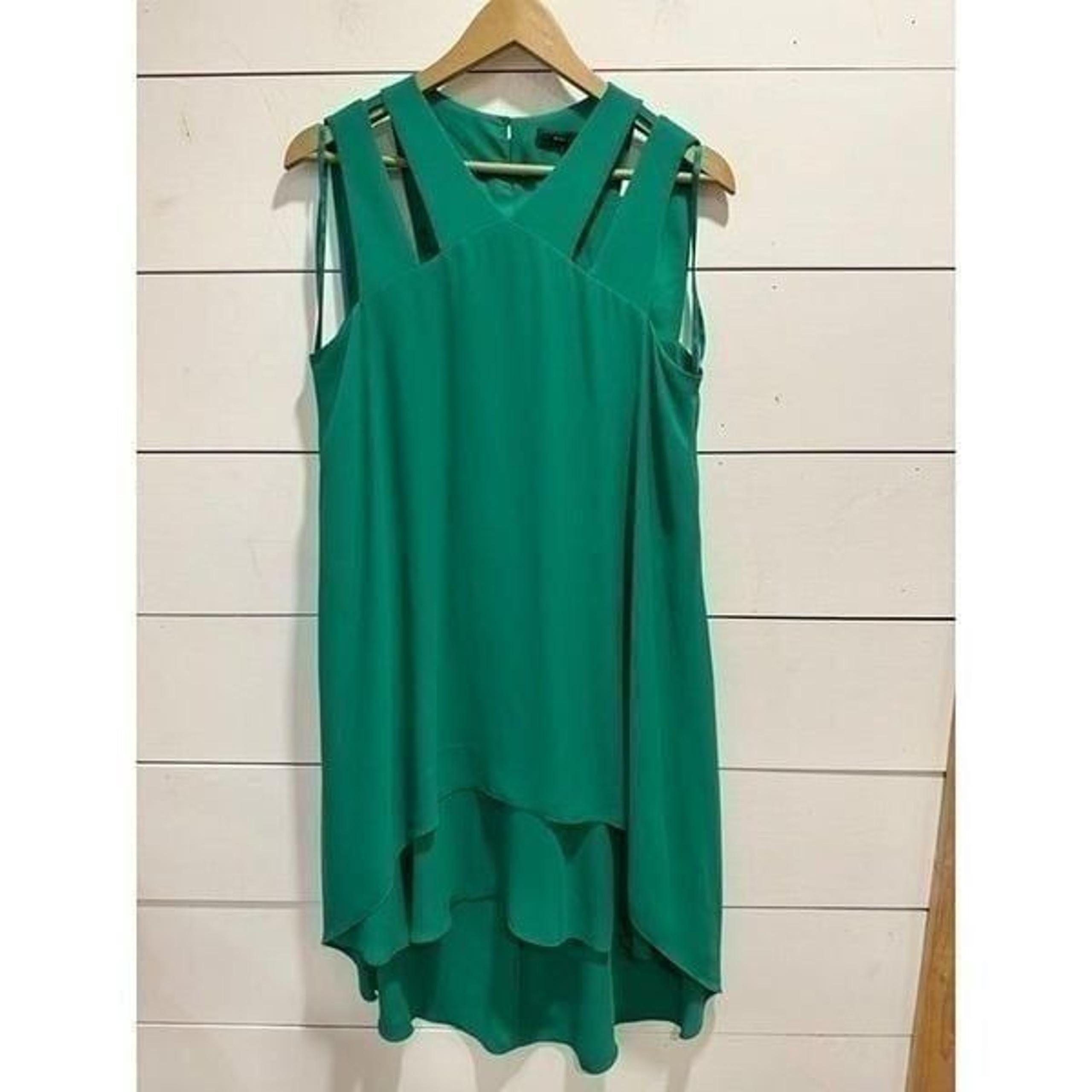 BCBGMAXAZRIA Kristi Dress in Light Kelly Green Small