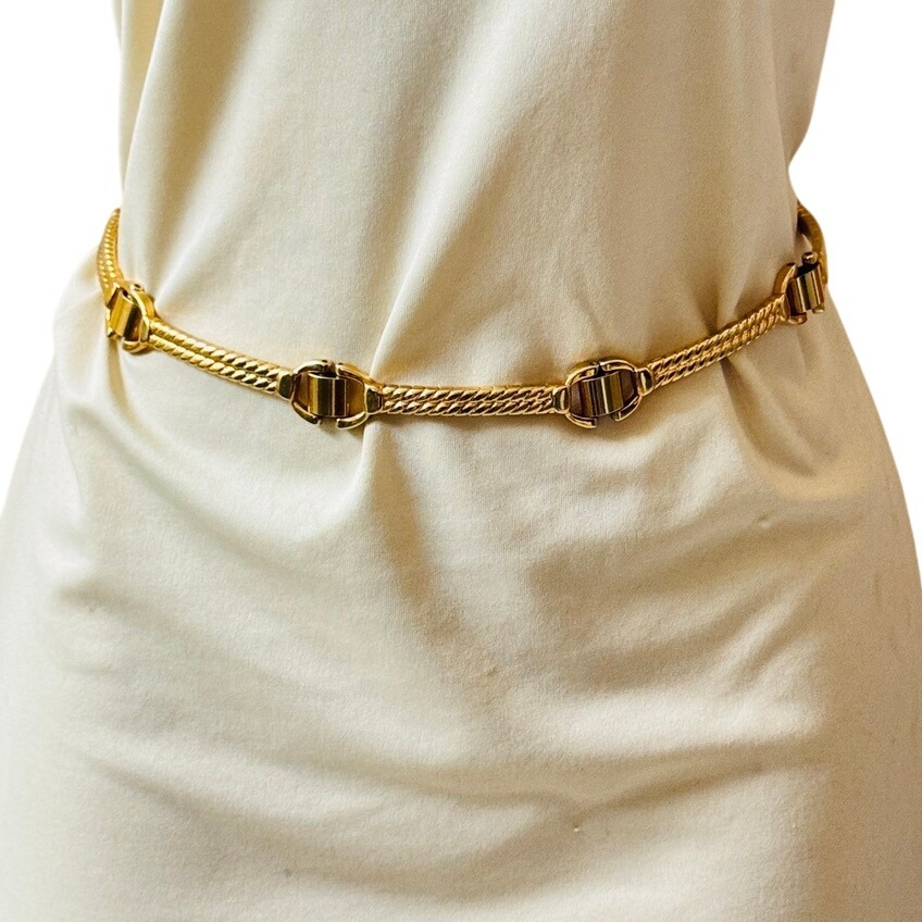 Gucci Italy Chain Belt Necklace Horse Buckle VTG signed Gold tone High end 30 L
