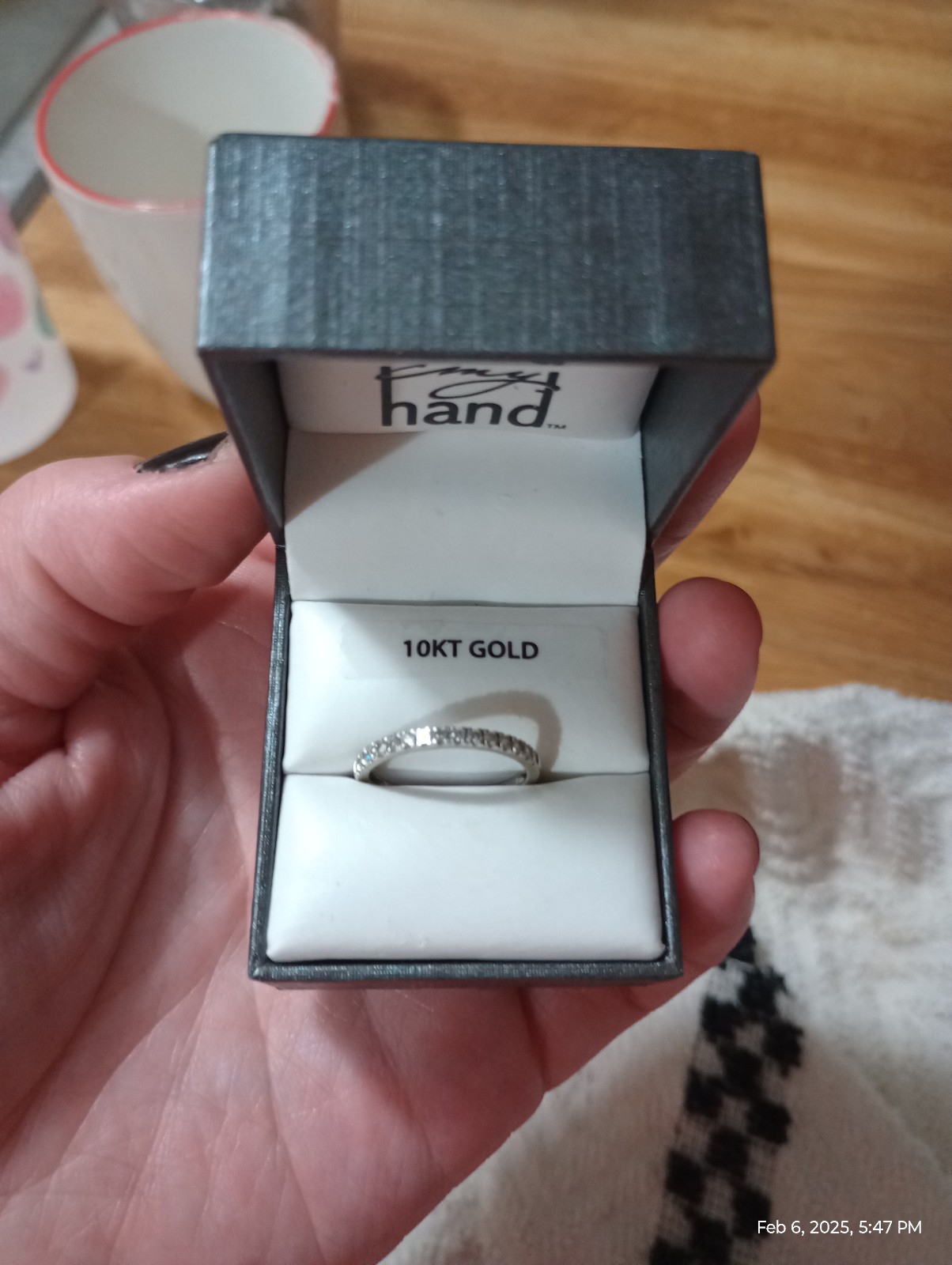 Women's diamond band