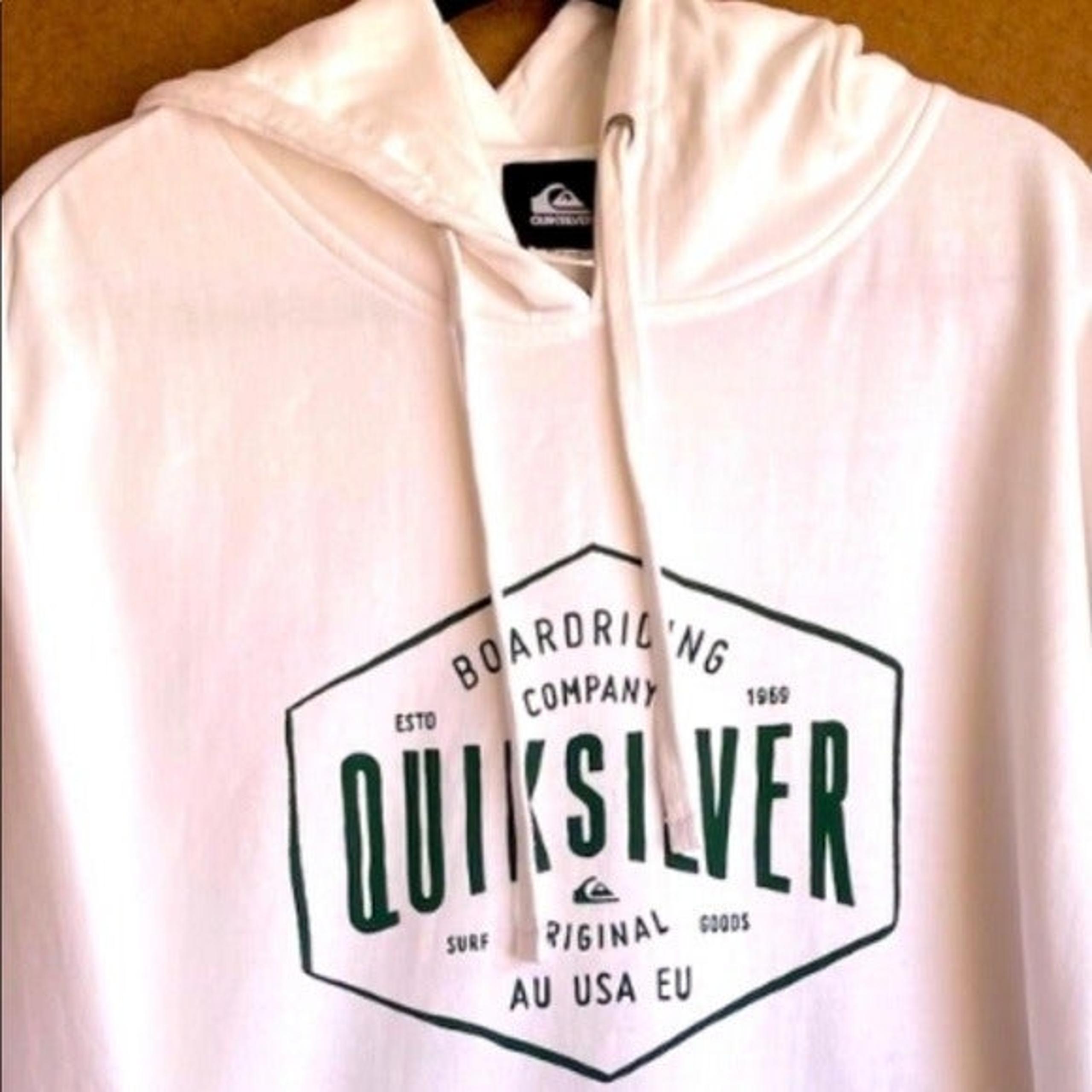 QUICKSILVER  MENS WHITE HOODIE W/POUCH  SZ:L  NWT