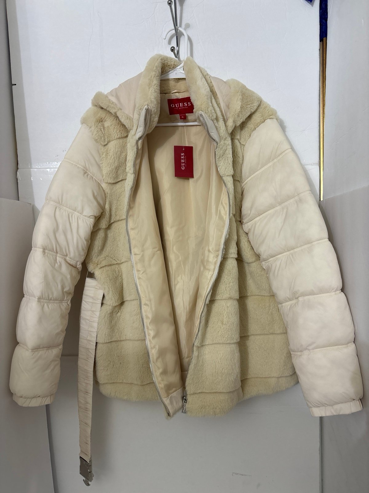 Guess women’s coat white/cream
