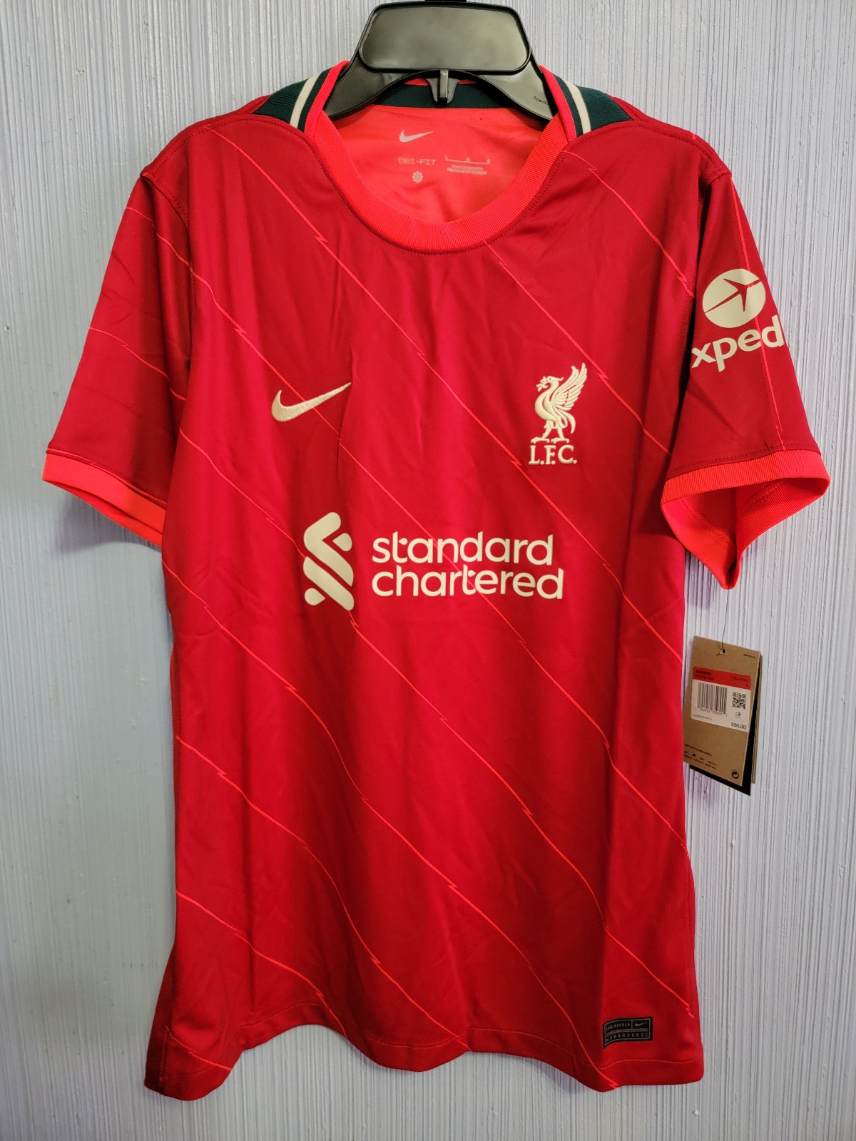 Nike Women's Liverpool 21-22 Home jersey