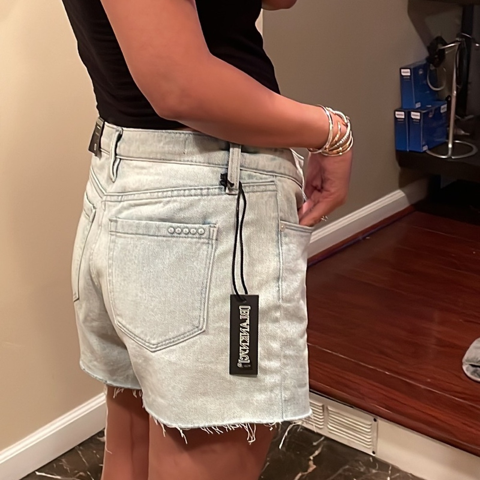 Blank NYC The Fulton Roll Up Midrise Shorts NWT Light Wash