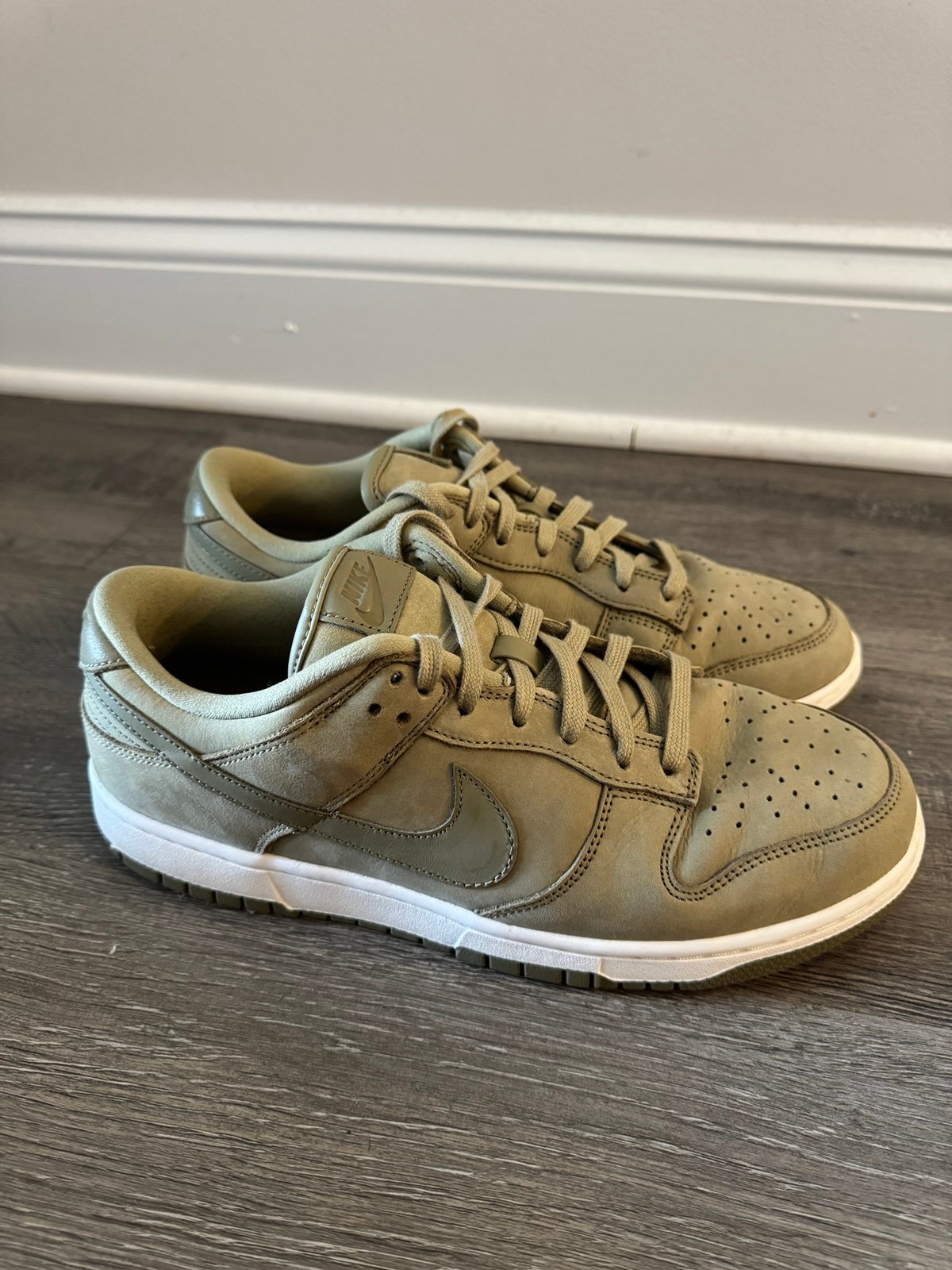 Nike Dunk Low Premium
