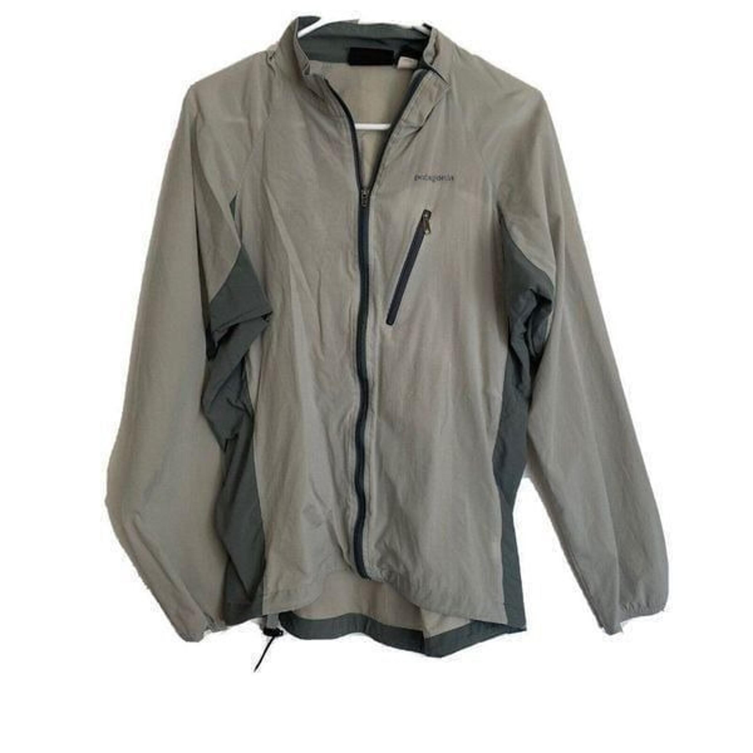 PATAGONIA womens Jacket Mock Neck Water Resistant Sz Medium Gray Full Zip Soft