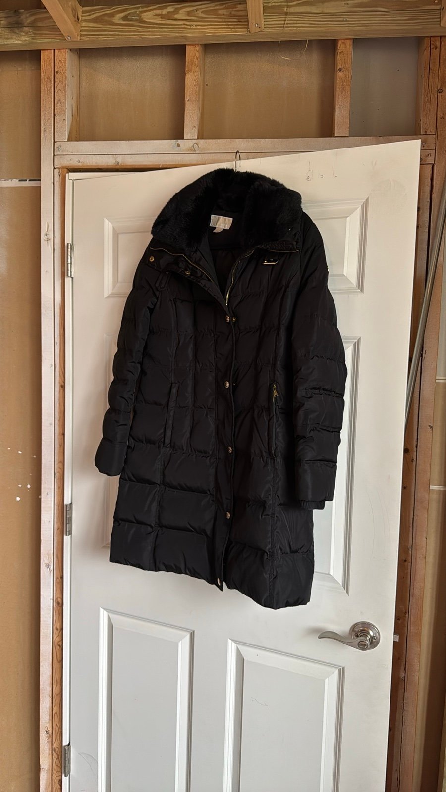 Micheal Kors Puffer Coat with Faux Fur M