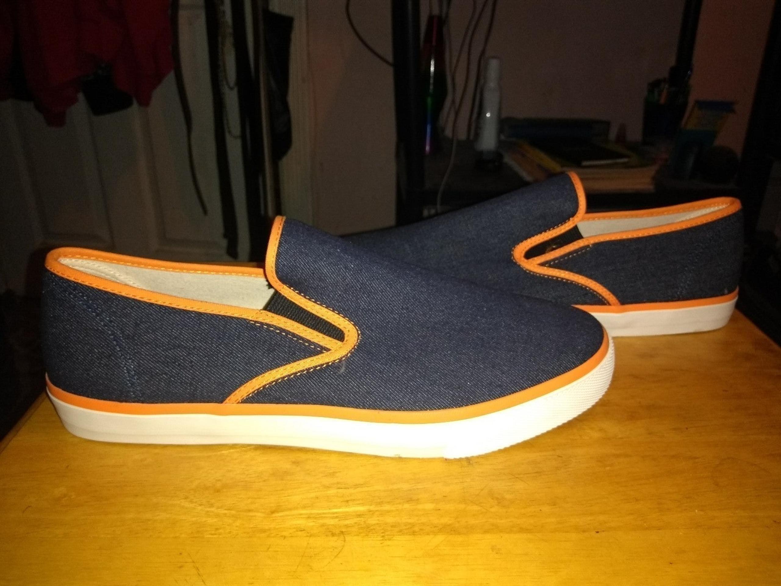 GAP INDIGO CANVAS SNEAKERS SZ. 11 - MEN'S
