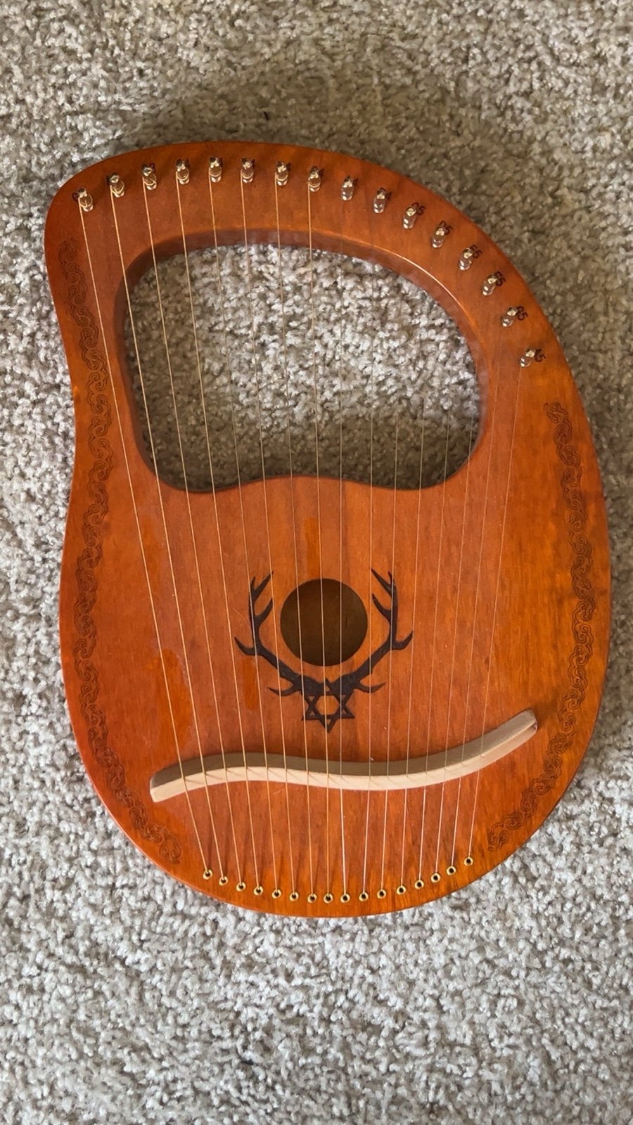 Lyre instrument