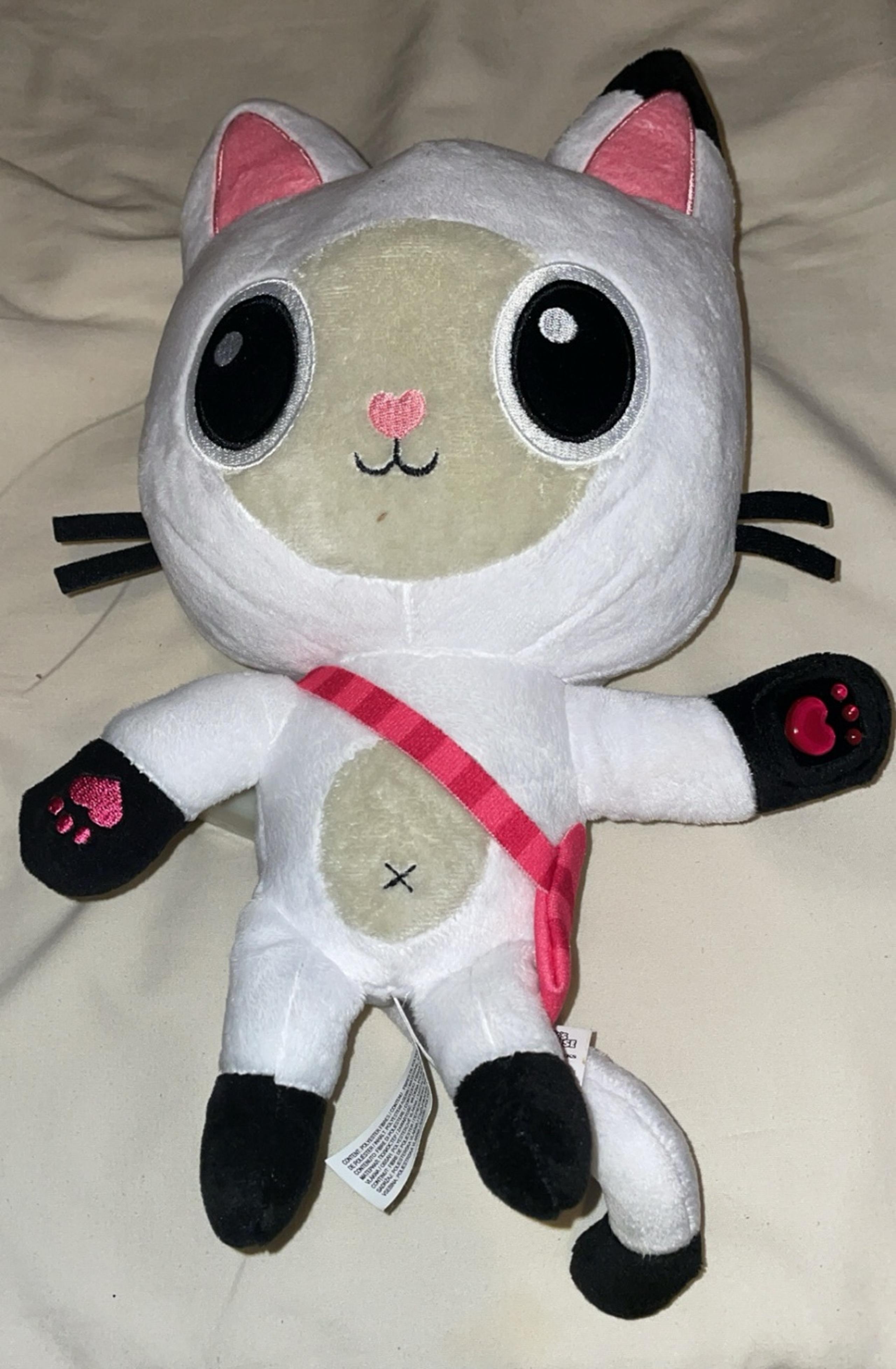 Gabby’s Dollhouse Pandy Paws Talking Plush Cat