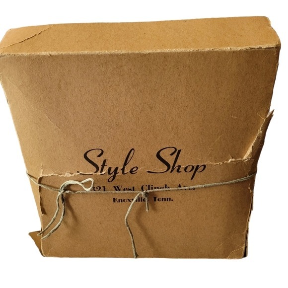 Vintage Style Shop Knoxville Tn Brown Cardboard Hat Box