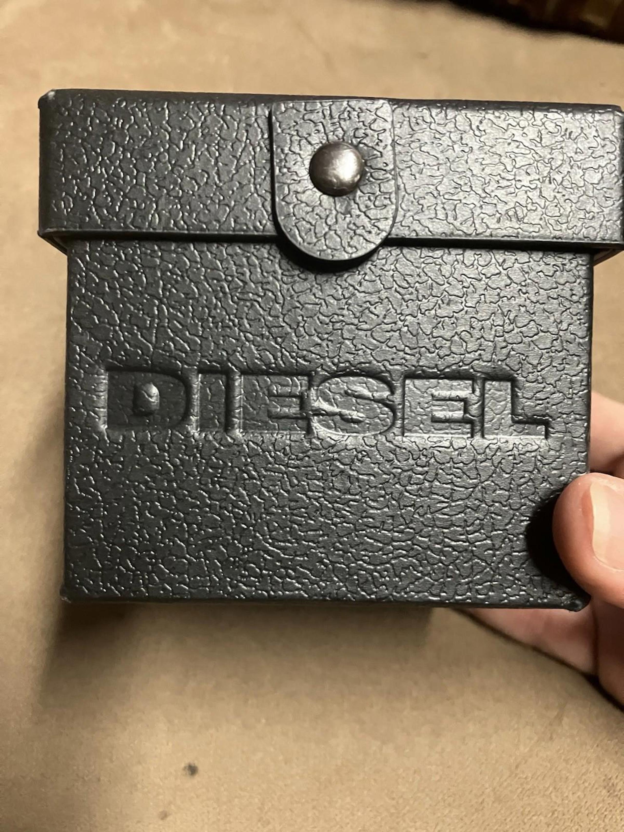 Diesel Watch Box In Black With Pillow And Four Links With Pins/ IF0570917