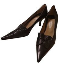 Bruno Magli Pointed Toe Dress Pumps Black Leather Size 9 B Made In Italy