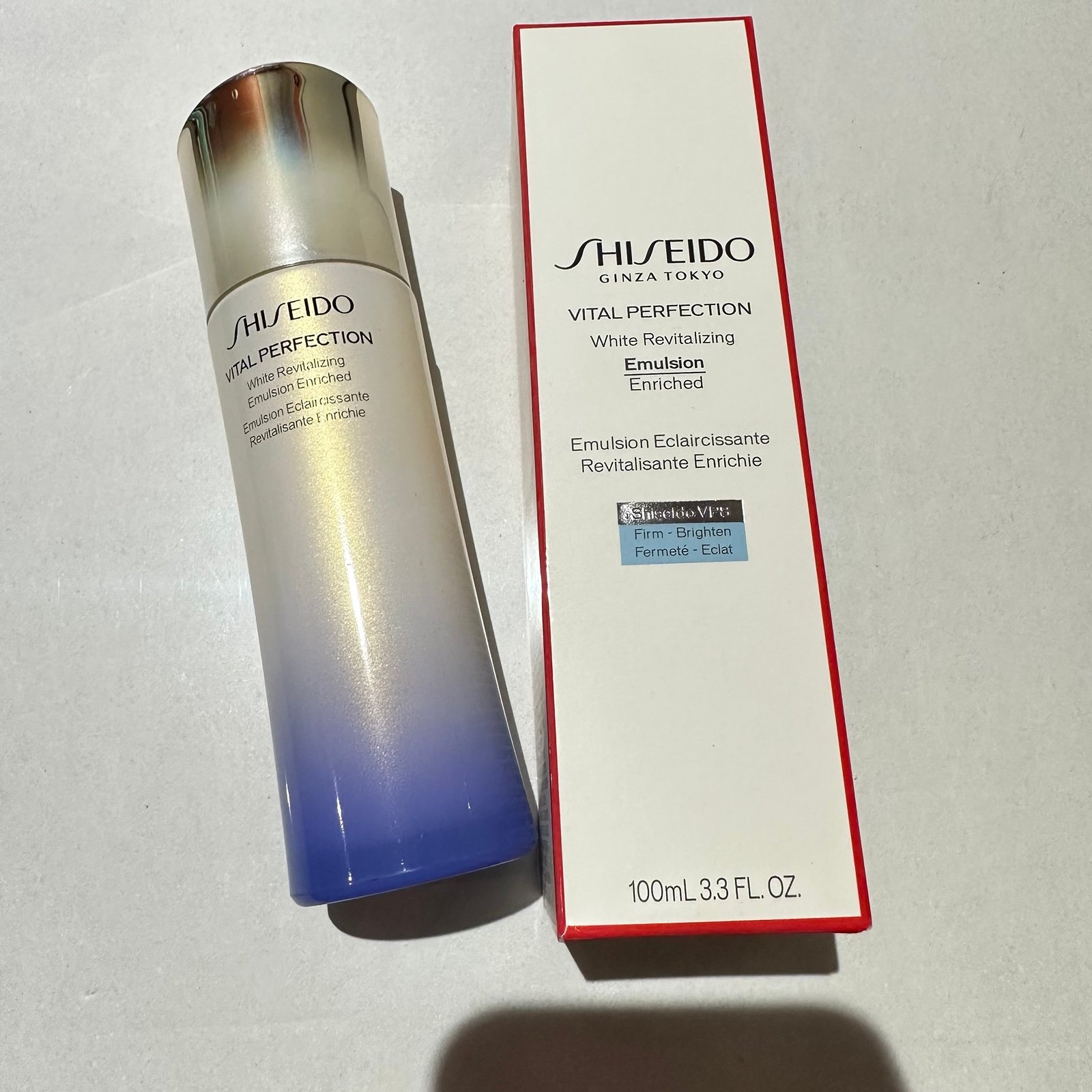SHISEIDO Vital perfection white revitalizing Emulsion Enrich