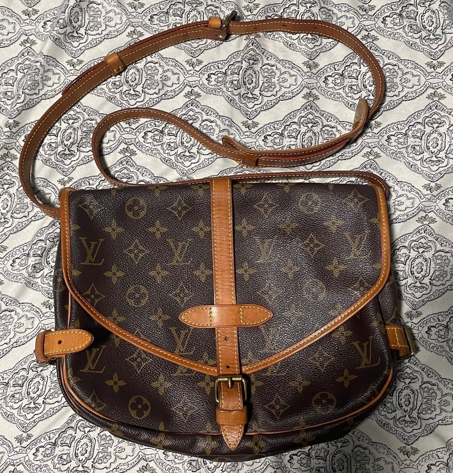 Louis Vuitton Saumur 30