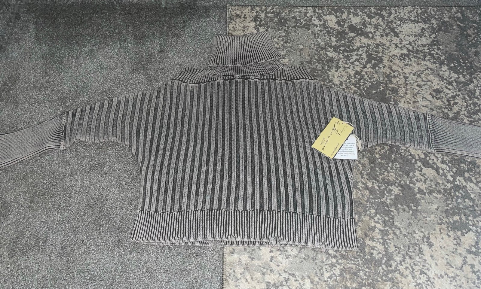 Vintage Havana turtleneck cropped sweater