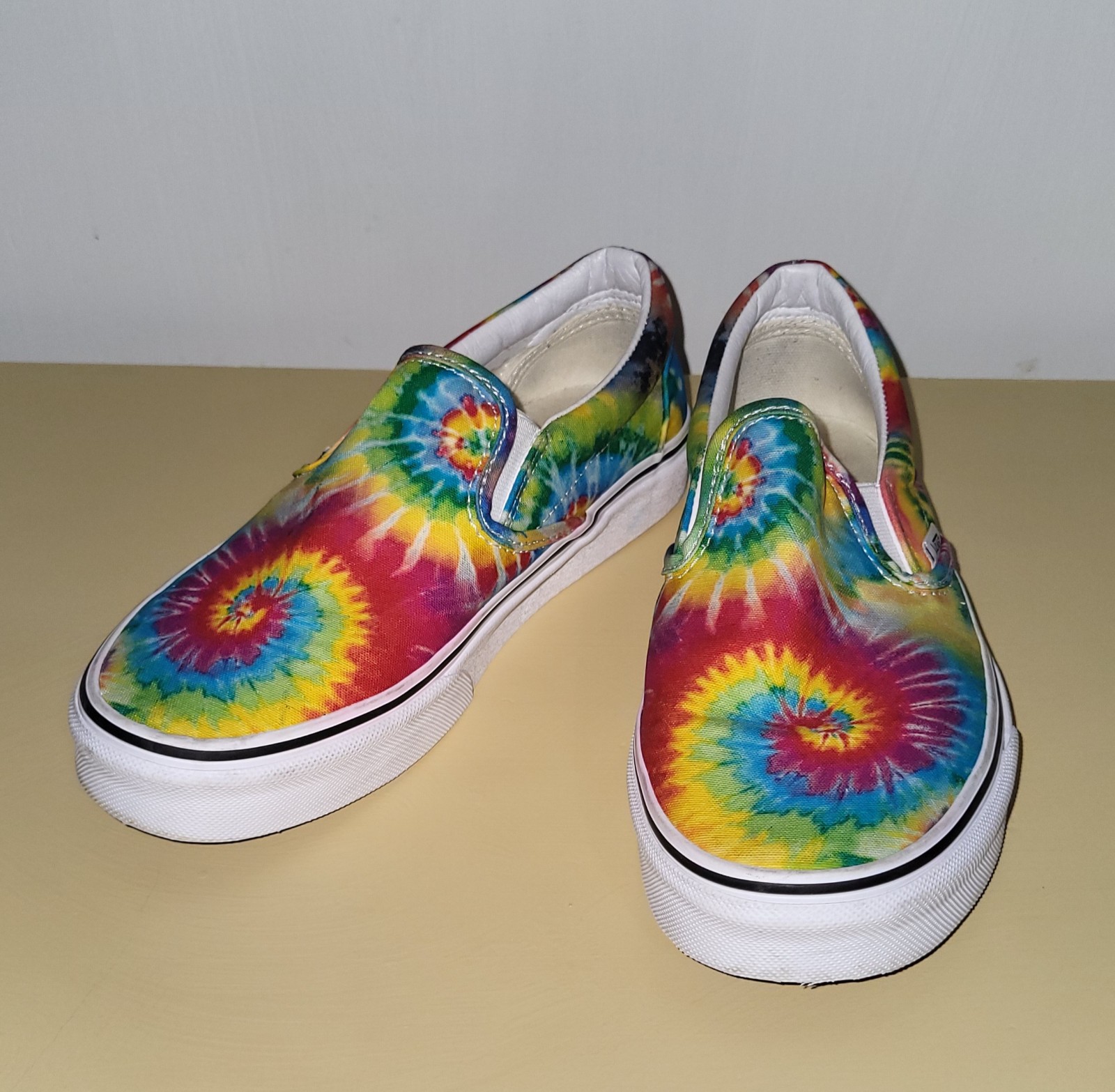 Vans tie dye slipons shoes mens 6.5 womens 8