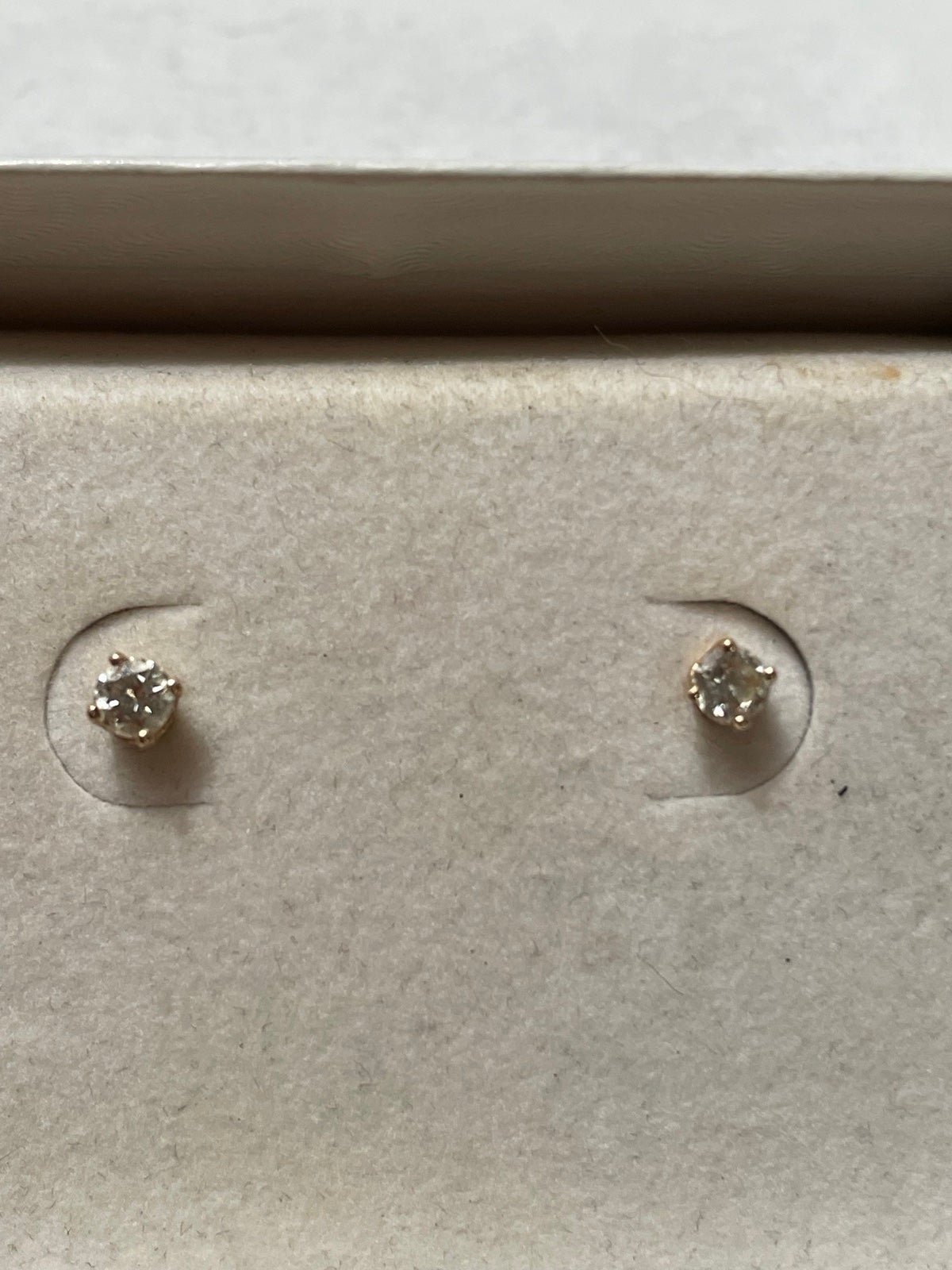 0.25 carat total weight Diamond earrings in solid 14 kt gold