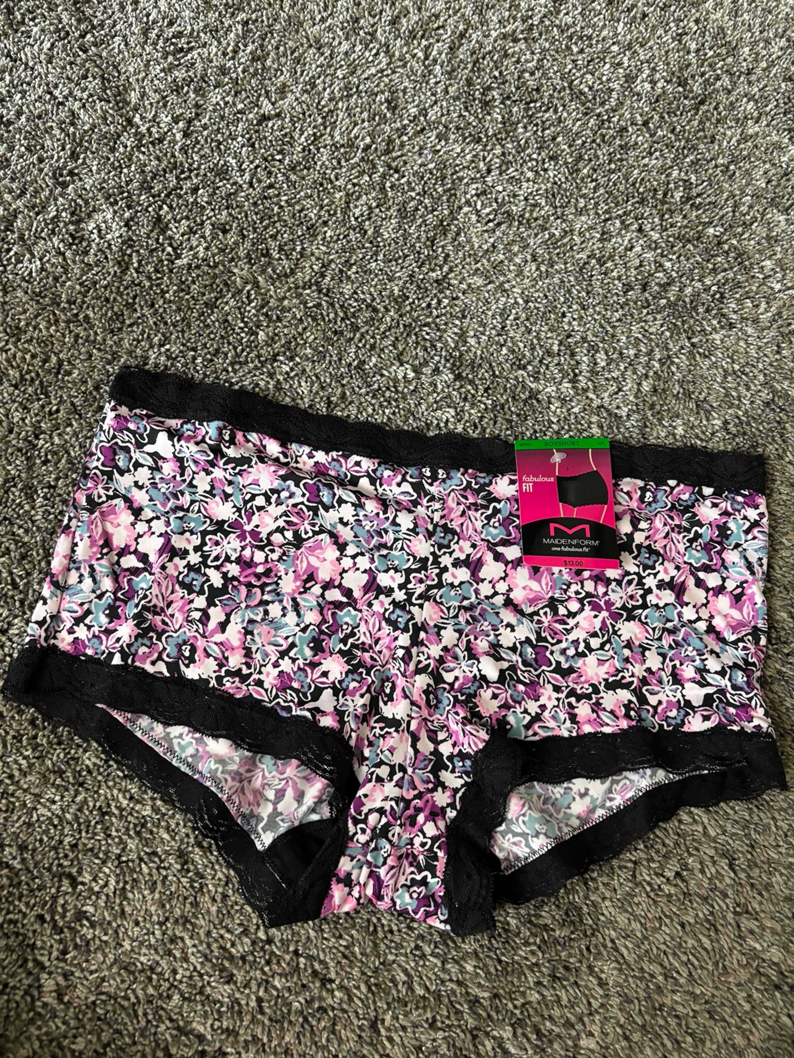 Boy shorts floral Sz Large - Maidenform
