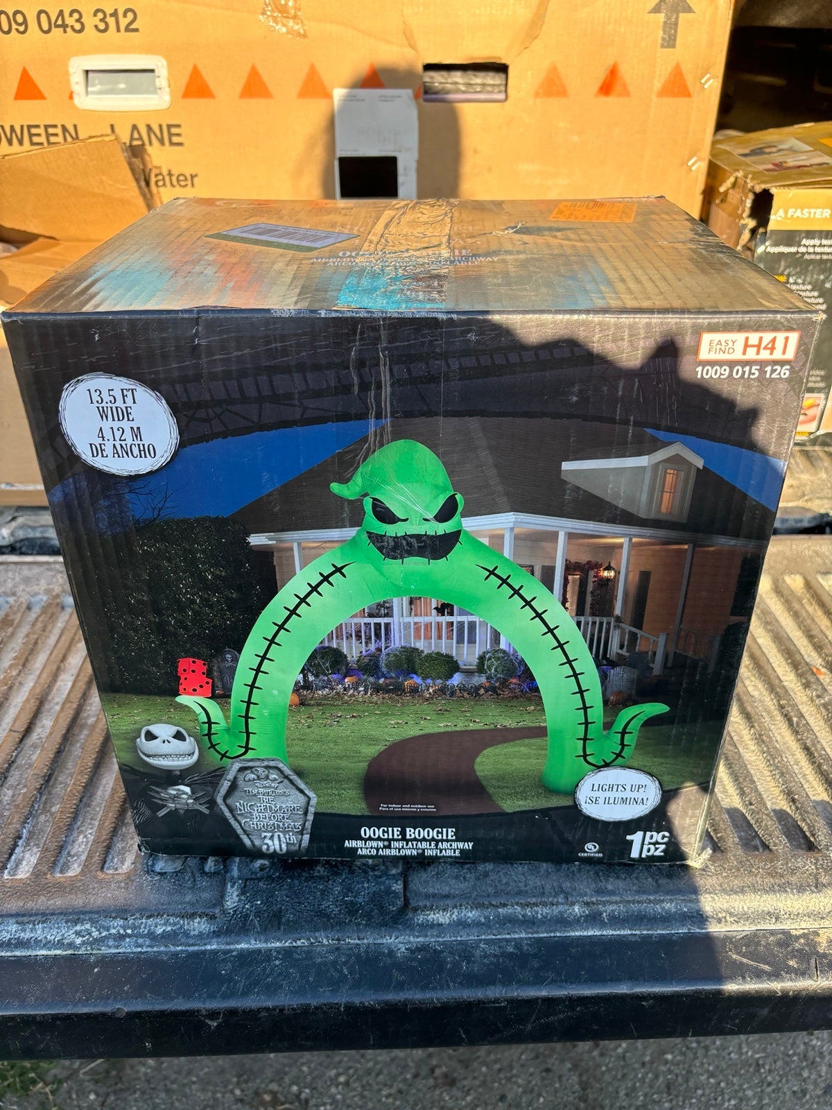Ogie boogie archway Inflatable 13.5 ft tall