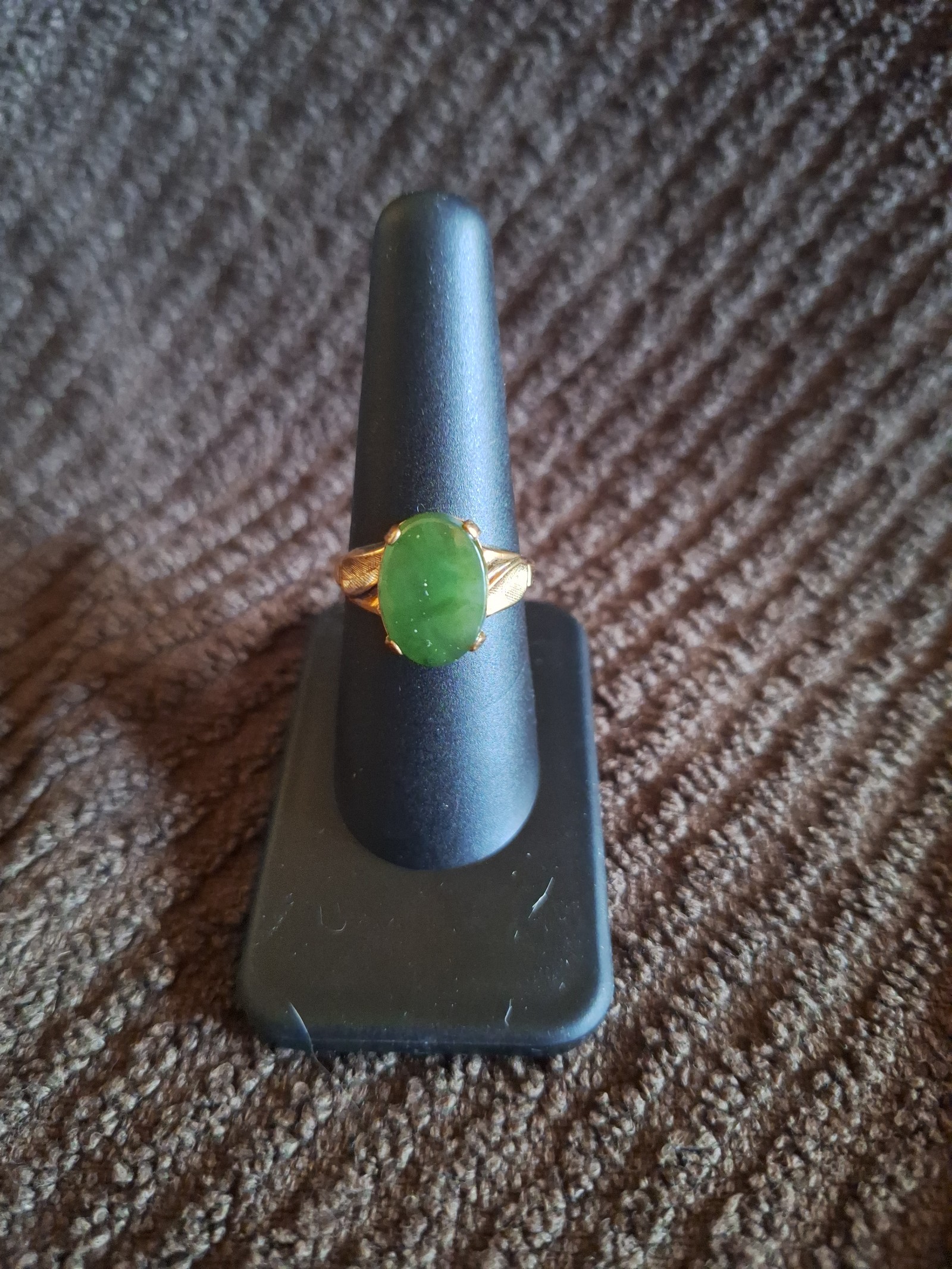 10 k gold filled jadeite ring