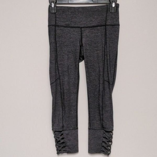 Athleta Cropped Charcoal Gray Leggings