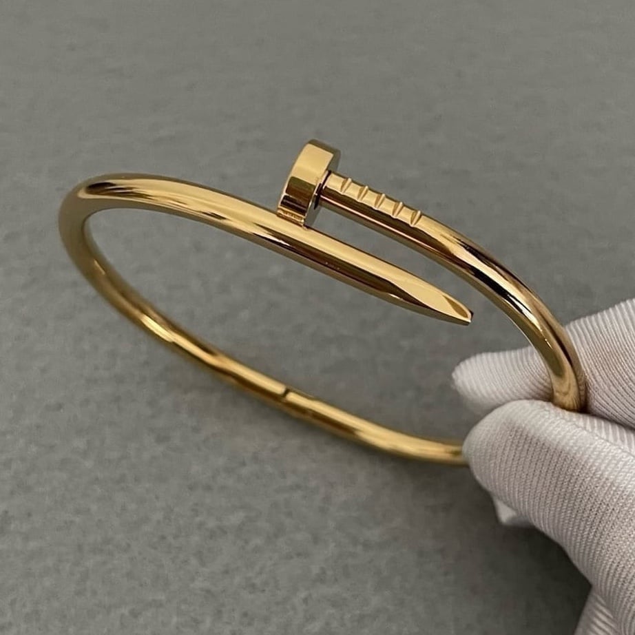 Size 19 Gold plated nail bracelet non-tarnish size M-L