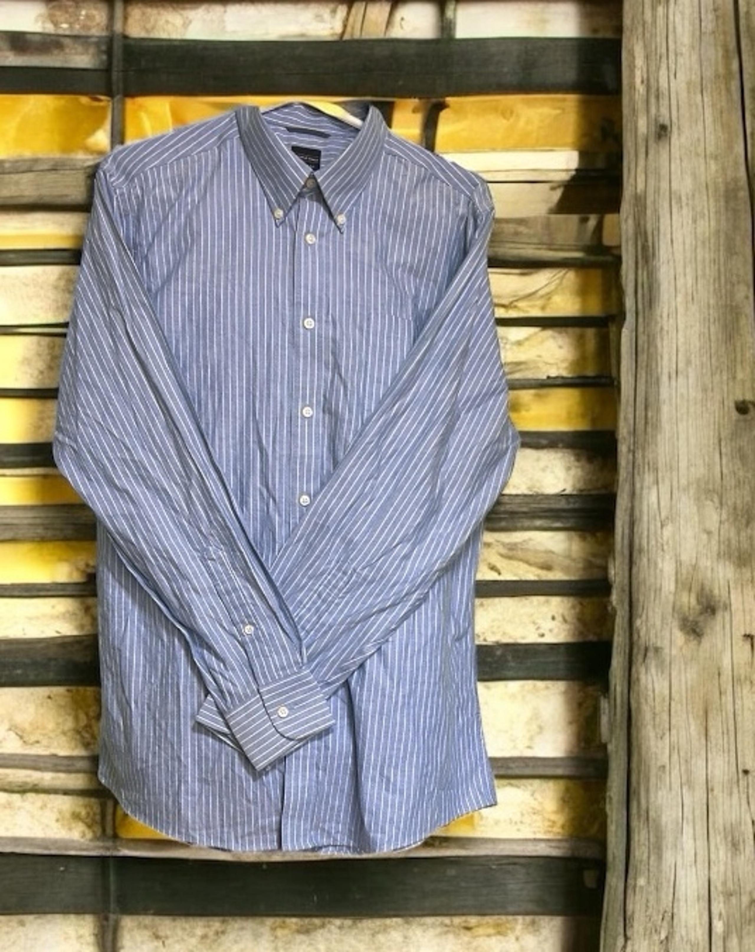 Men’s Button Down Blue long sleeve shirt. Button down collar. White pin stripe.