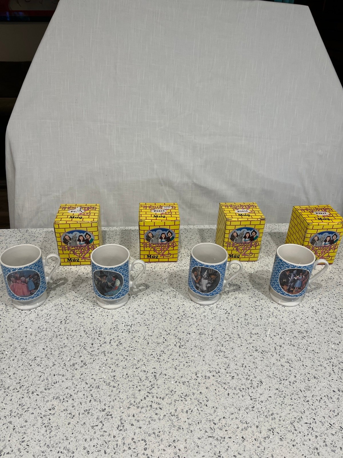 The Wizard of Oz Mug Set