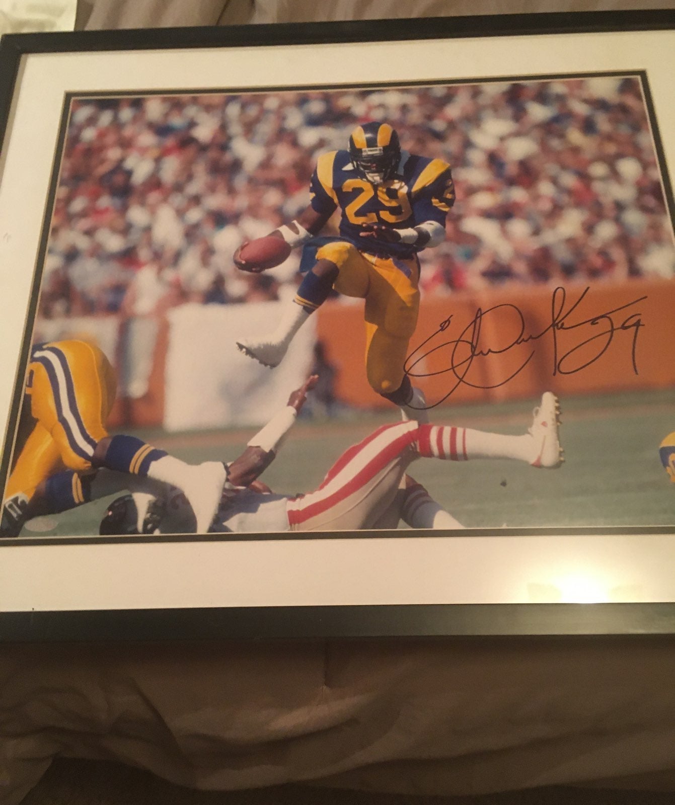 Autographed 16 x 20' Football photo