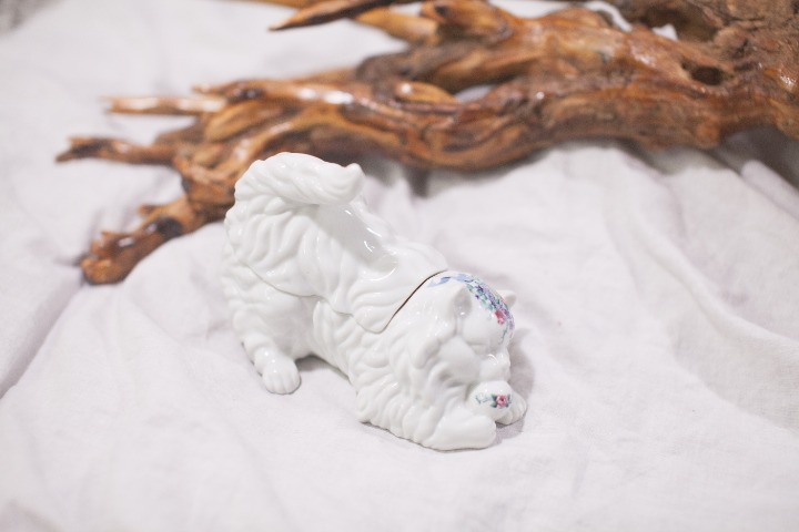 Vintage White Cat Trinket Box