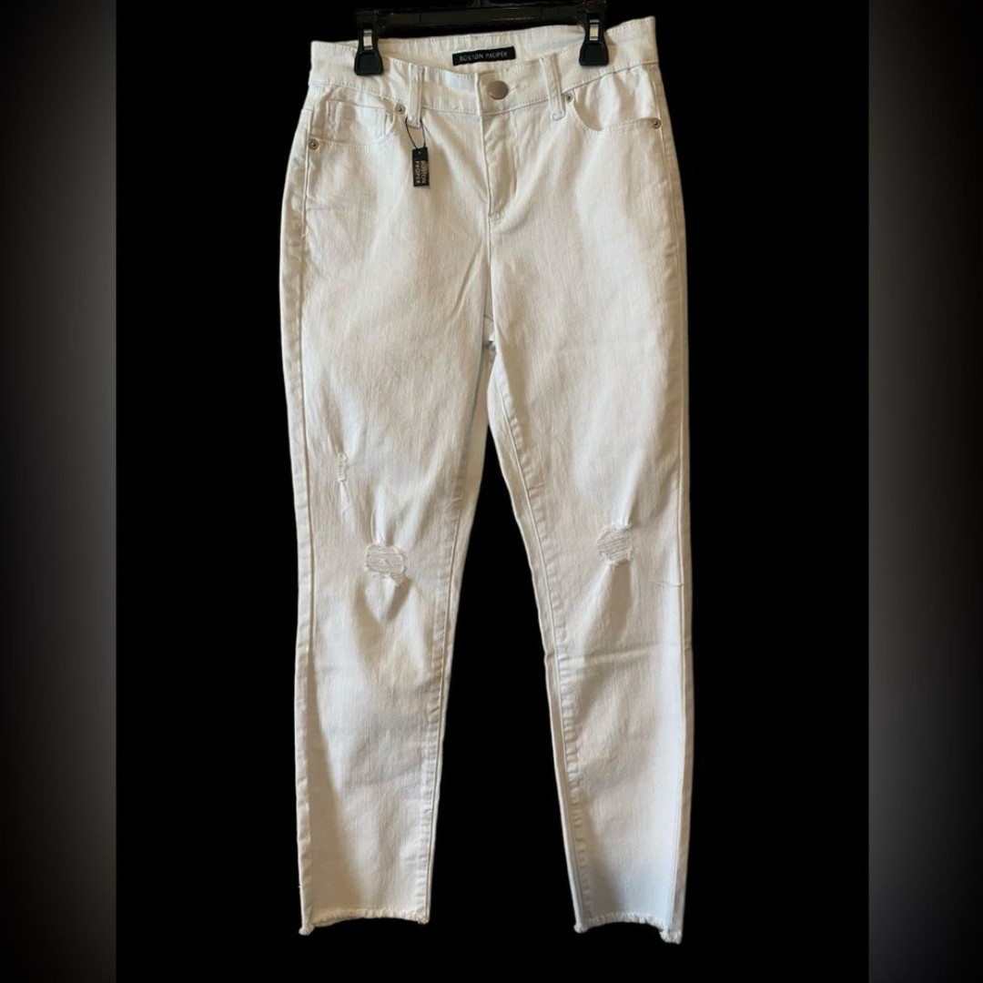 Women’s Boston Proper white distressed ankle jeans, mid rise frayed hem NWT 26