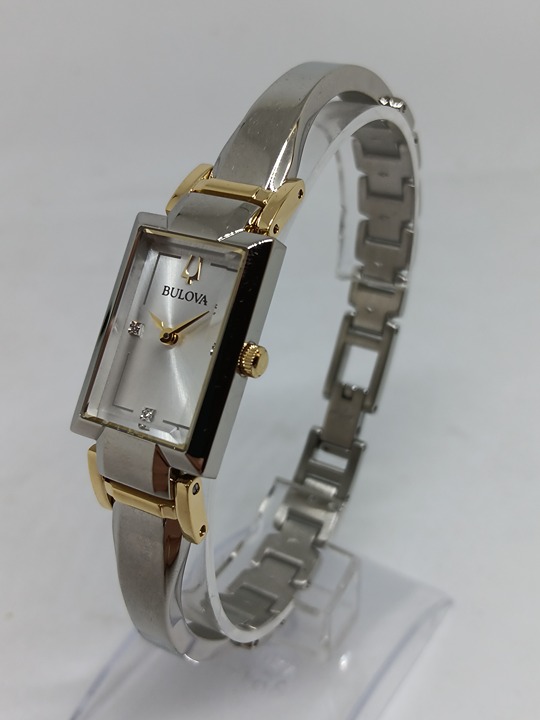 Bulova Classic 98P229 Women's 18x26mm Diamond Two-Tone S/Steel Quartz Watch