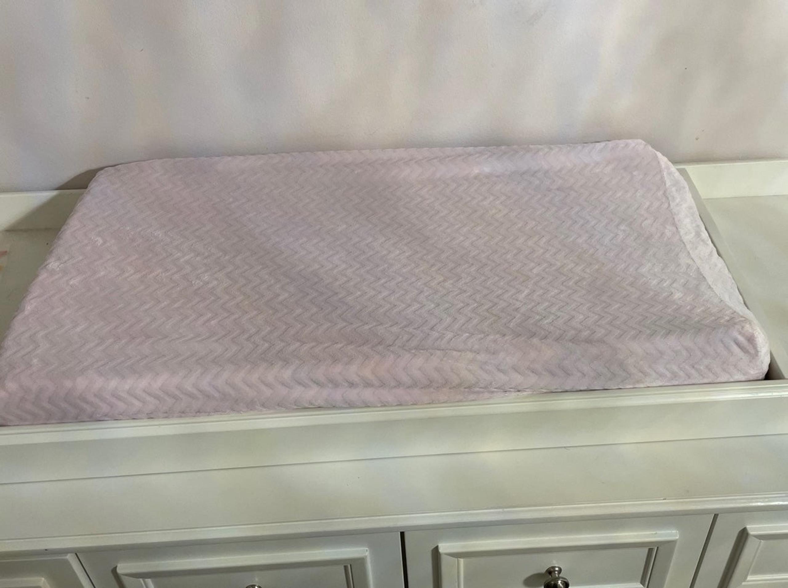 Boppy changing Table Cover
