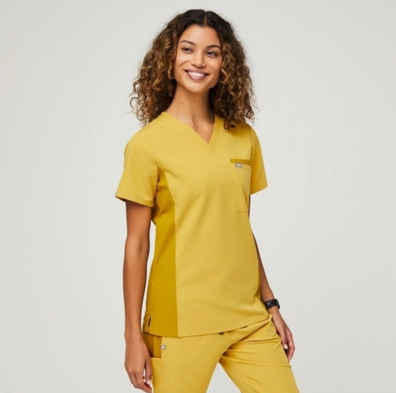 Figs Side panel Remix Catarina - One Pocket Scrub Top - S Light Gold