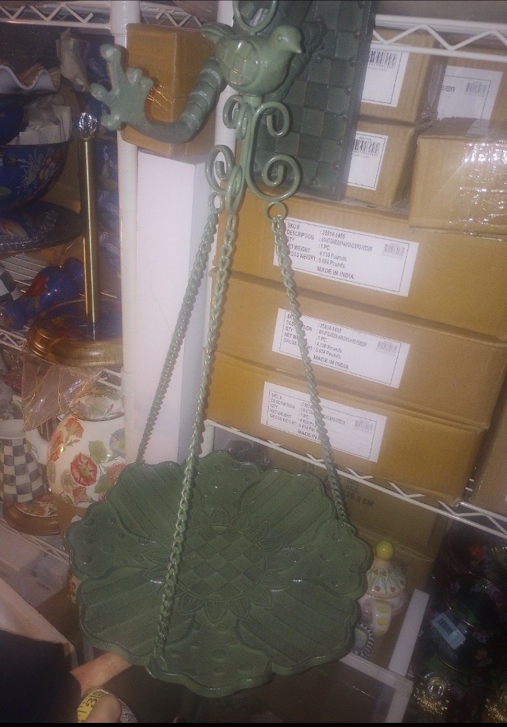New Avant Garden Hanging Bird Feeder