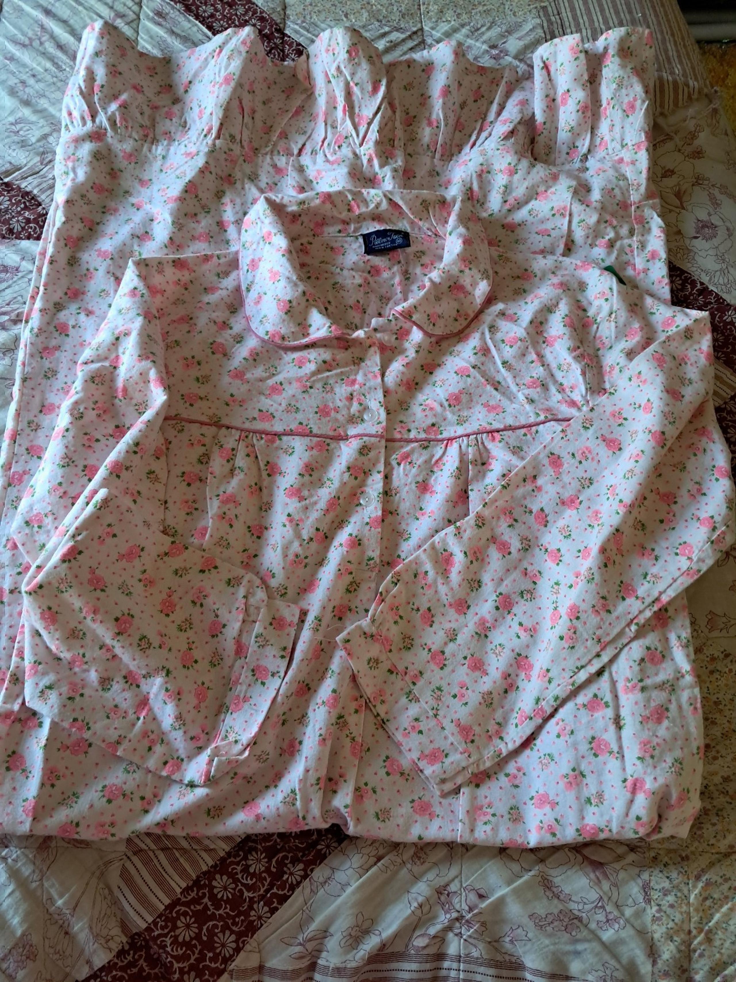 Vintage women's Pillow Talk pink floral nightgown size 40