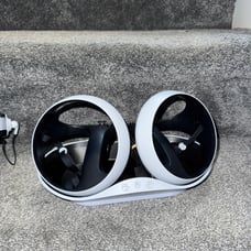 PlayStation VR for PS5 + controller charger