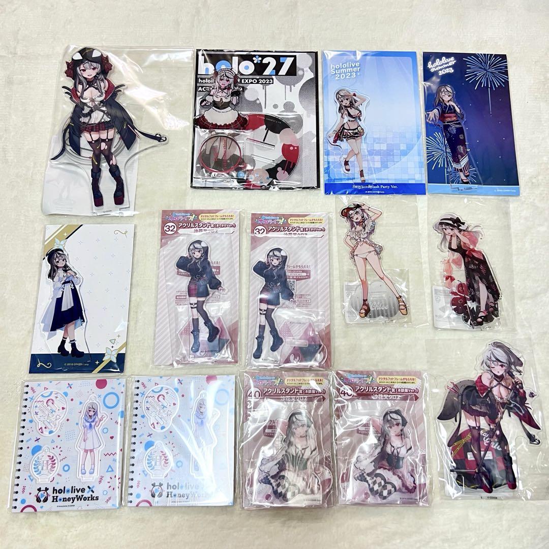 Sasaki Chloe Acrylic Stand 14 pieces