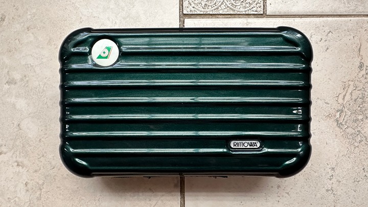 RIMOWA EVA AMENITY CASE DARK GREEN, PERFECT CONDITION