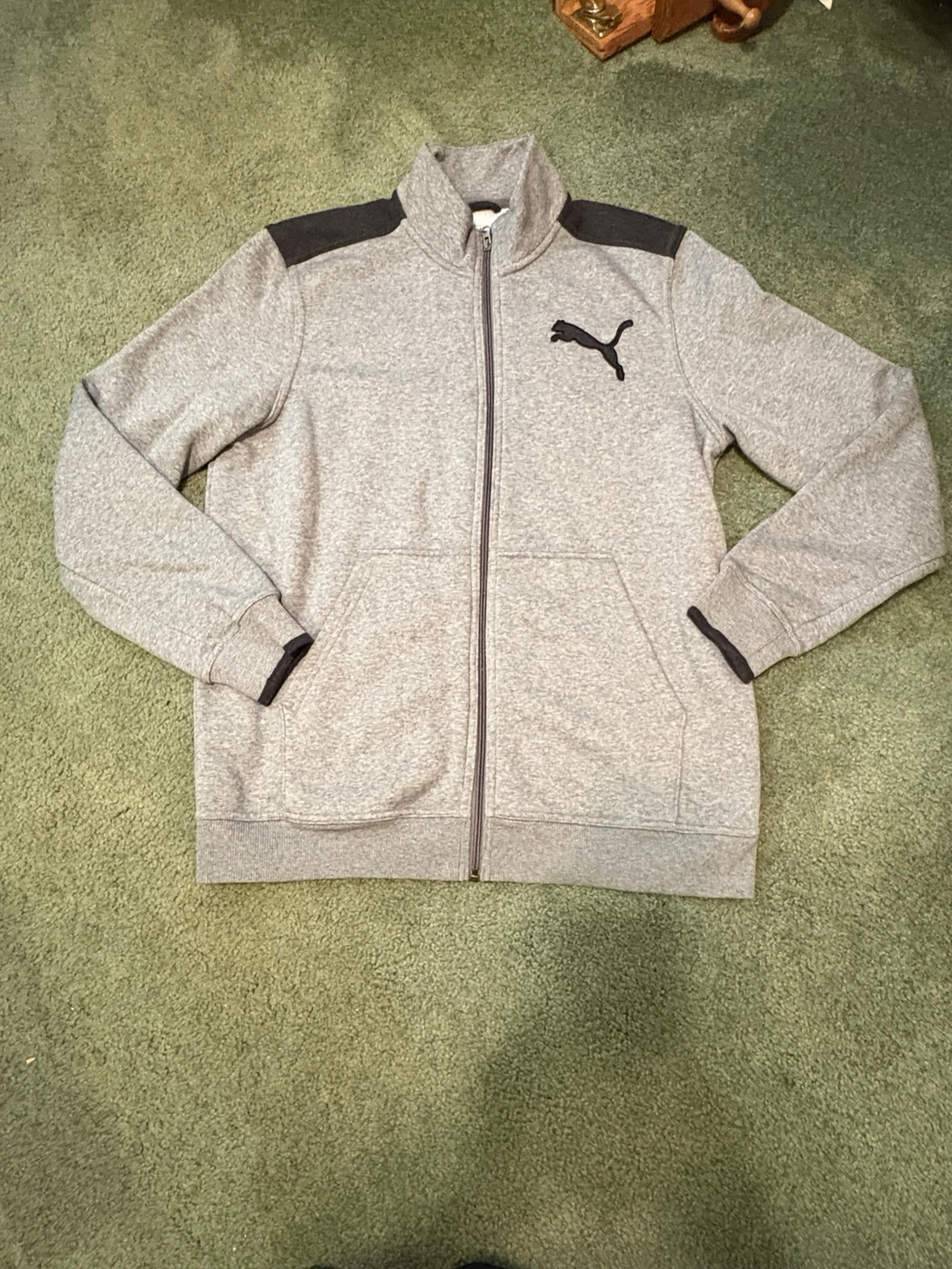 Brand new Puma Men's Full Zip Logo Fleece Track Jacket Kangaroo Pockets