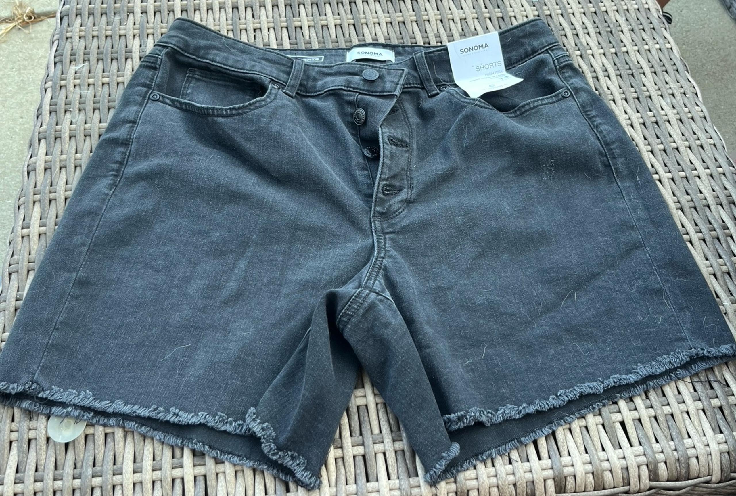 Women’s Sonoma jeans, shorts size 14, new