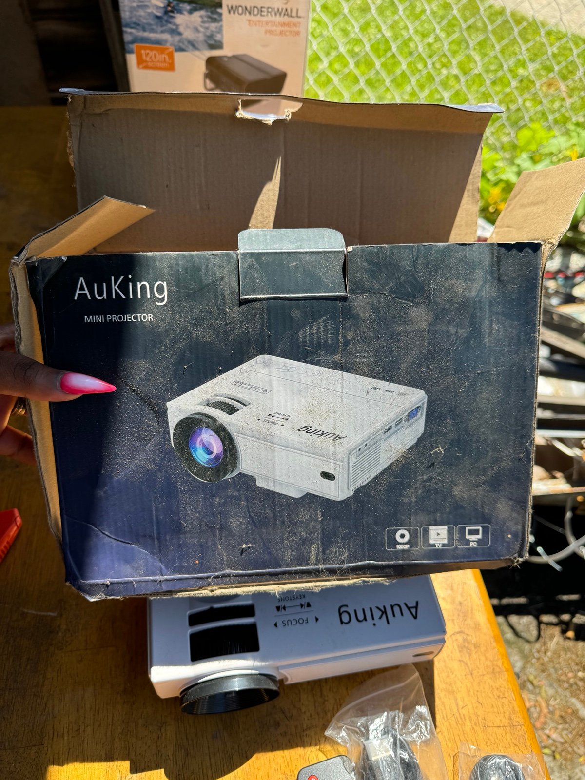 Auking movie projector