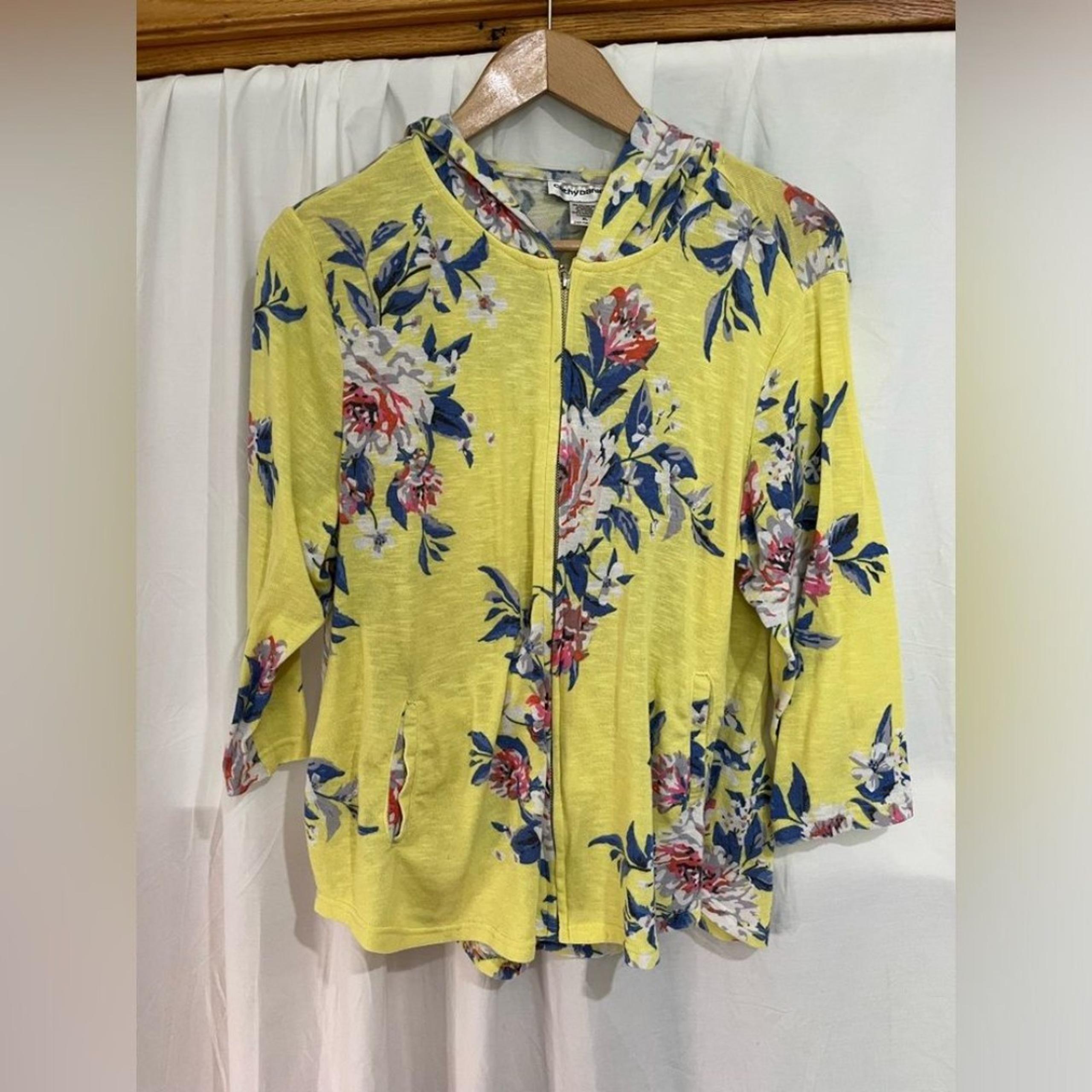 Cathy Daniel’s woman’s size xl 3/4 sleeve jacket 60% polyester bright yellow