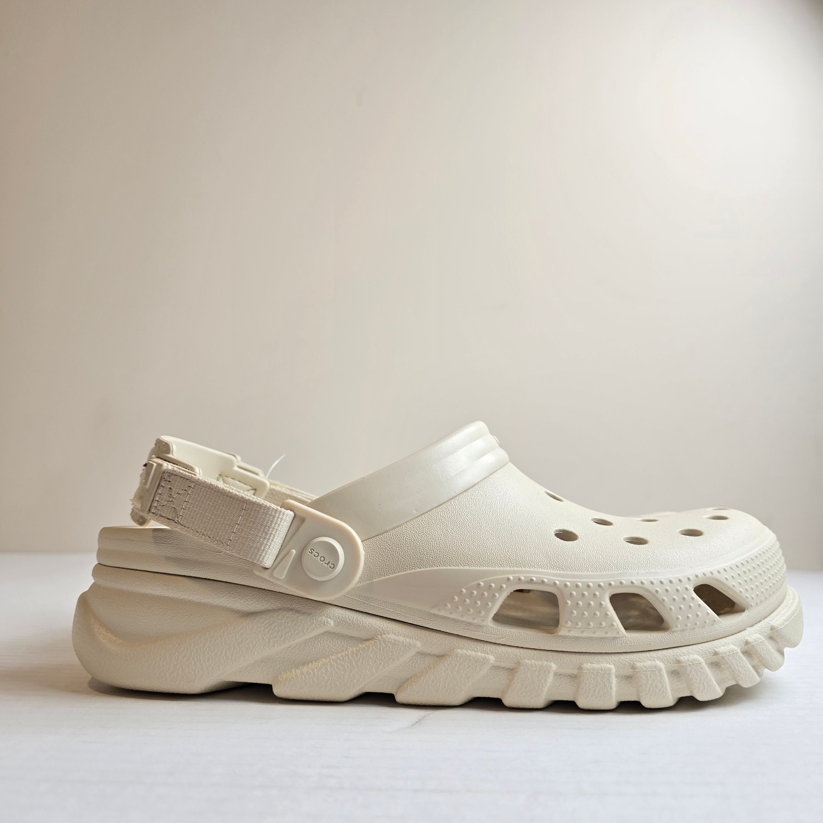 Crocs Duet Max II Clogs Size M9/W11 Stucco Water Shoes Adjustable Straps