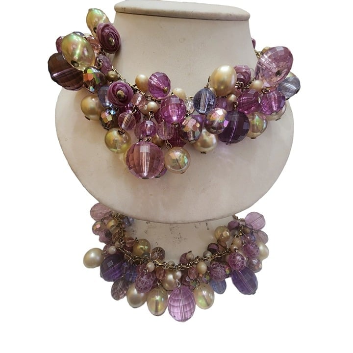 Spectacular Vintage Acrylic Chacha Necklace and Bracelet Set (A4621)