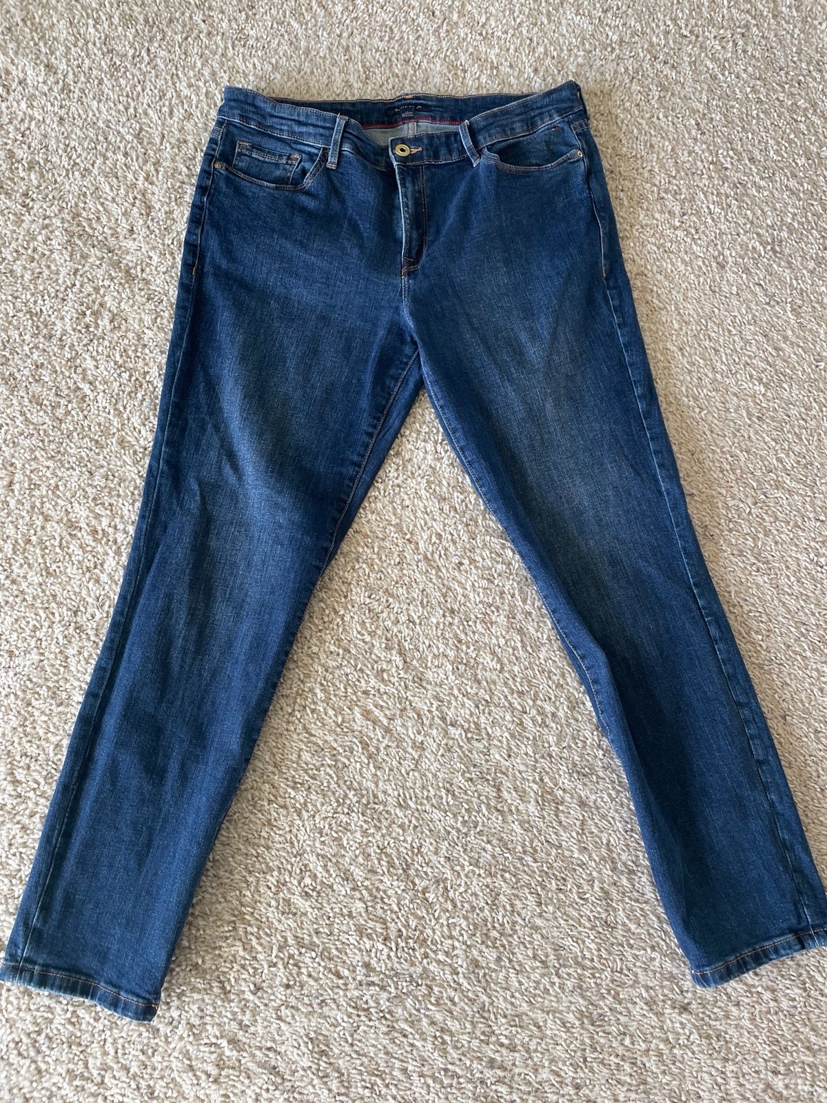 women's ladies Tommy Hilfiger blue denim jeans size 10 Waist 35.5, inseam 27.5